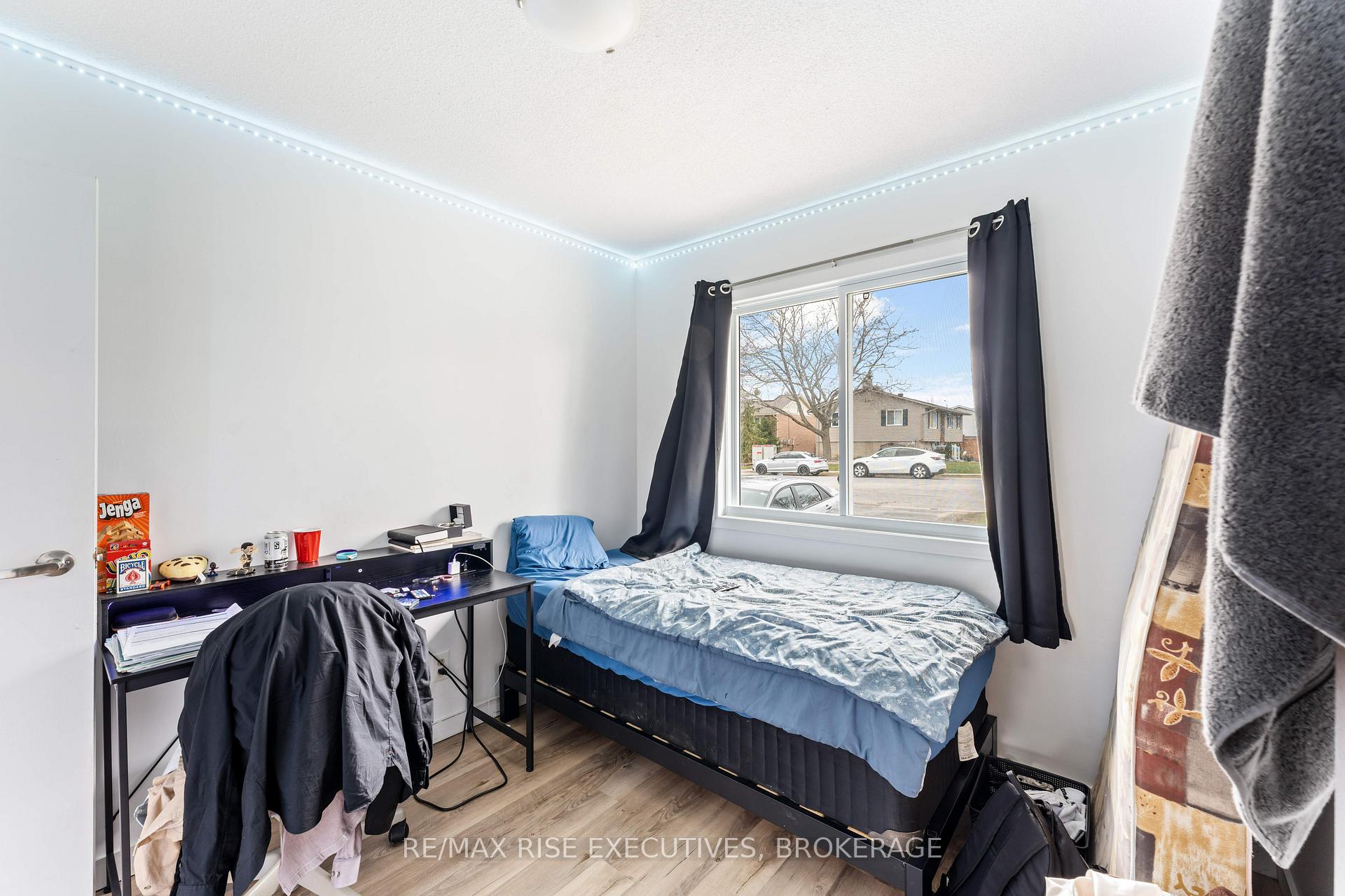 Photo 14 of 16 Limeridge Drive, Kingston, Kingston East (Incl Barret Crt) — HOMEH