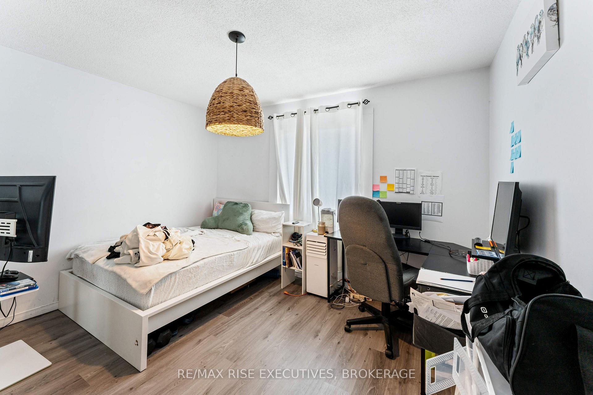 Photo 15 of 16 Limeridge Drive, Kingston, Kingston East (Incl Barret Crt) — HOMEH