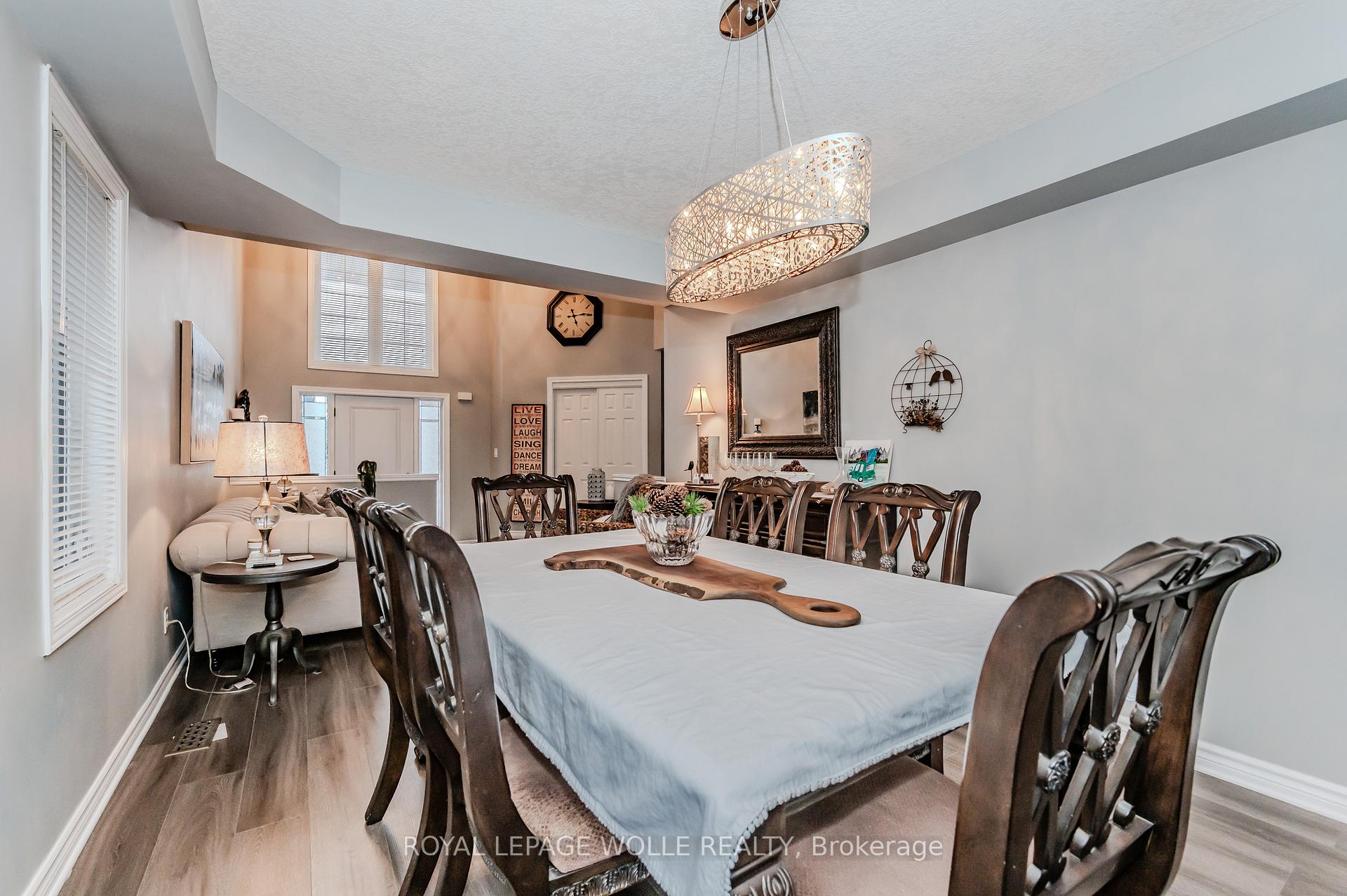 Photo 9 of 618 Doon Drive S, Kitchener — HOMEH