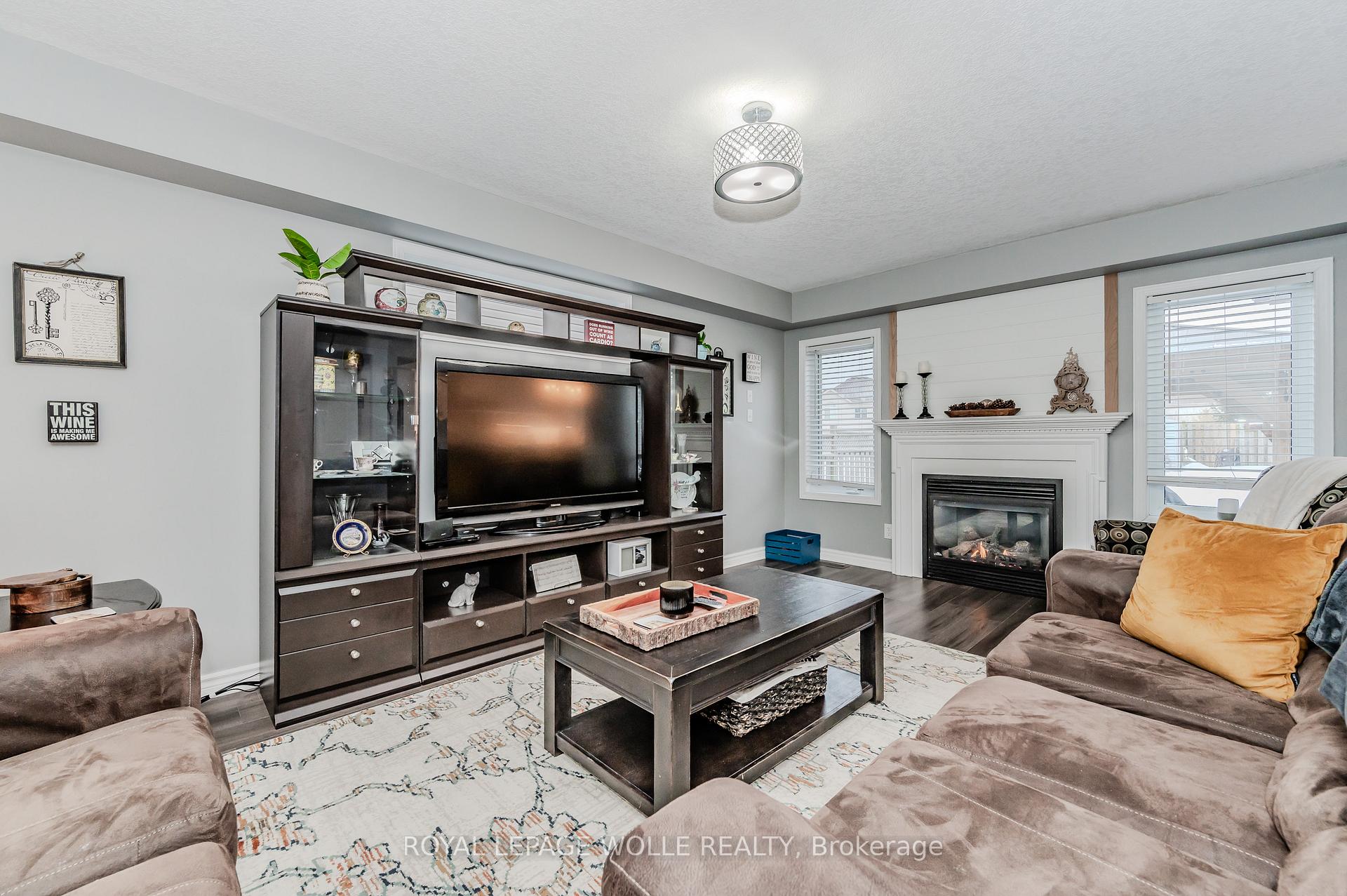 Photo 11 of 618 Doon Drive S, Kitchener — HOMEH