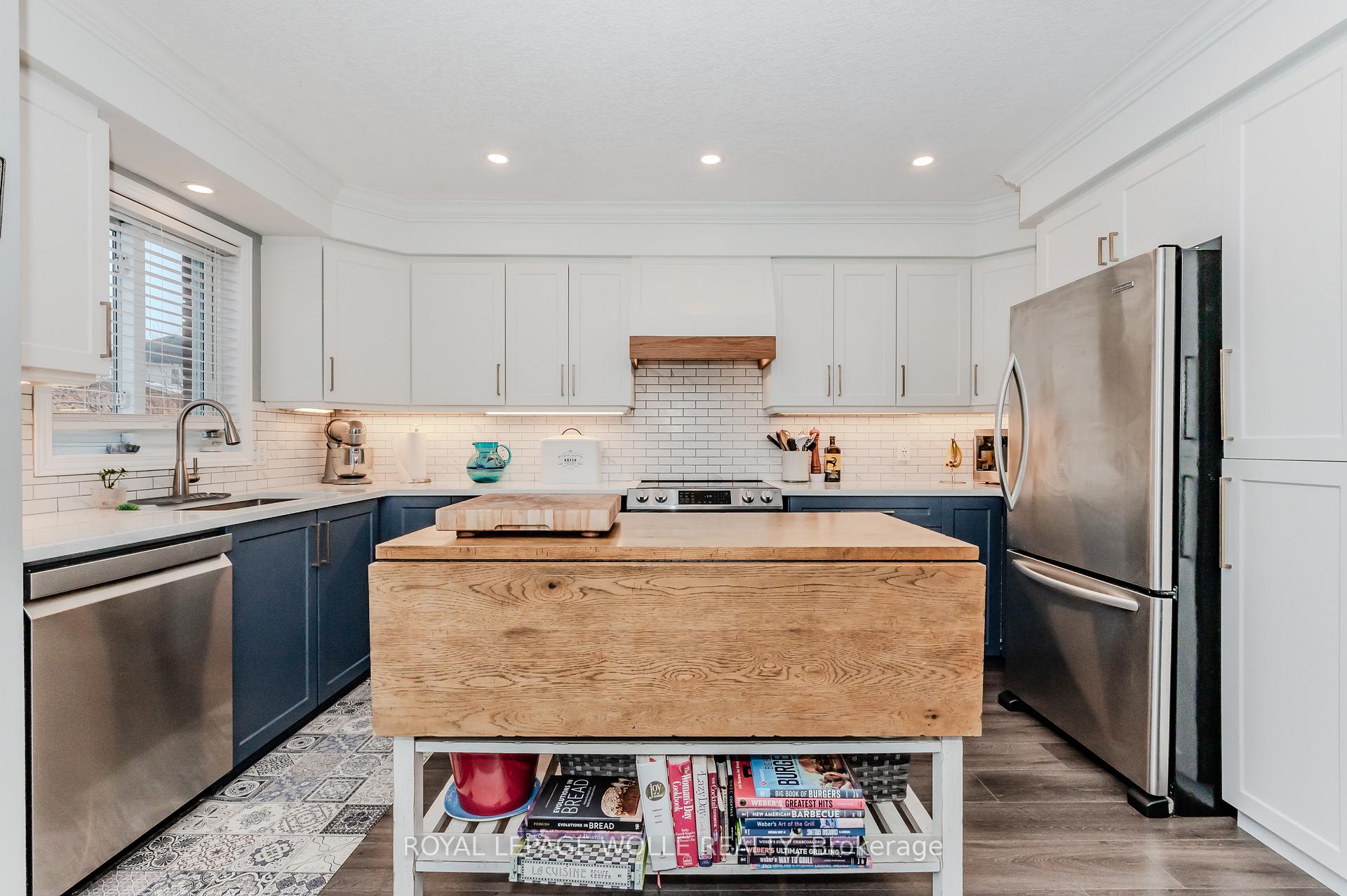 Photo 16 of 618 Doon Drive S, Kitchener — HOMEH