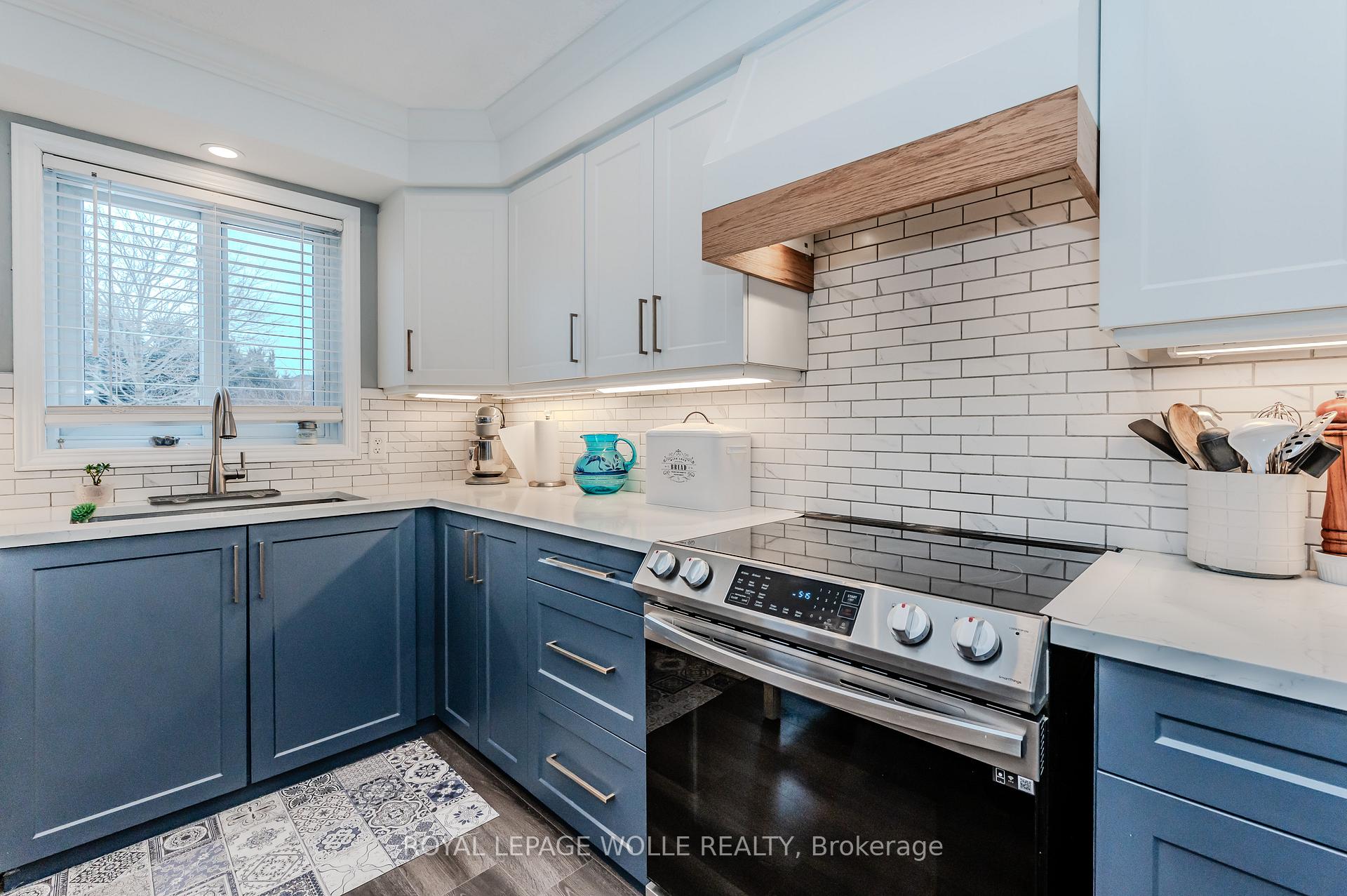 Photo 18 of 618 Doon Drive S, Kitchener — HOMEH