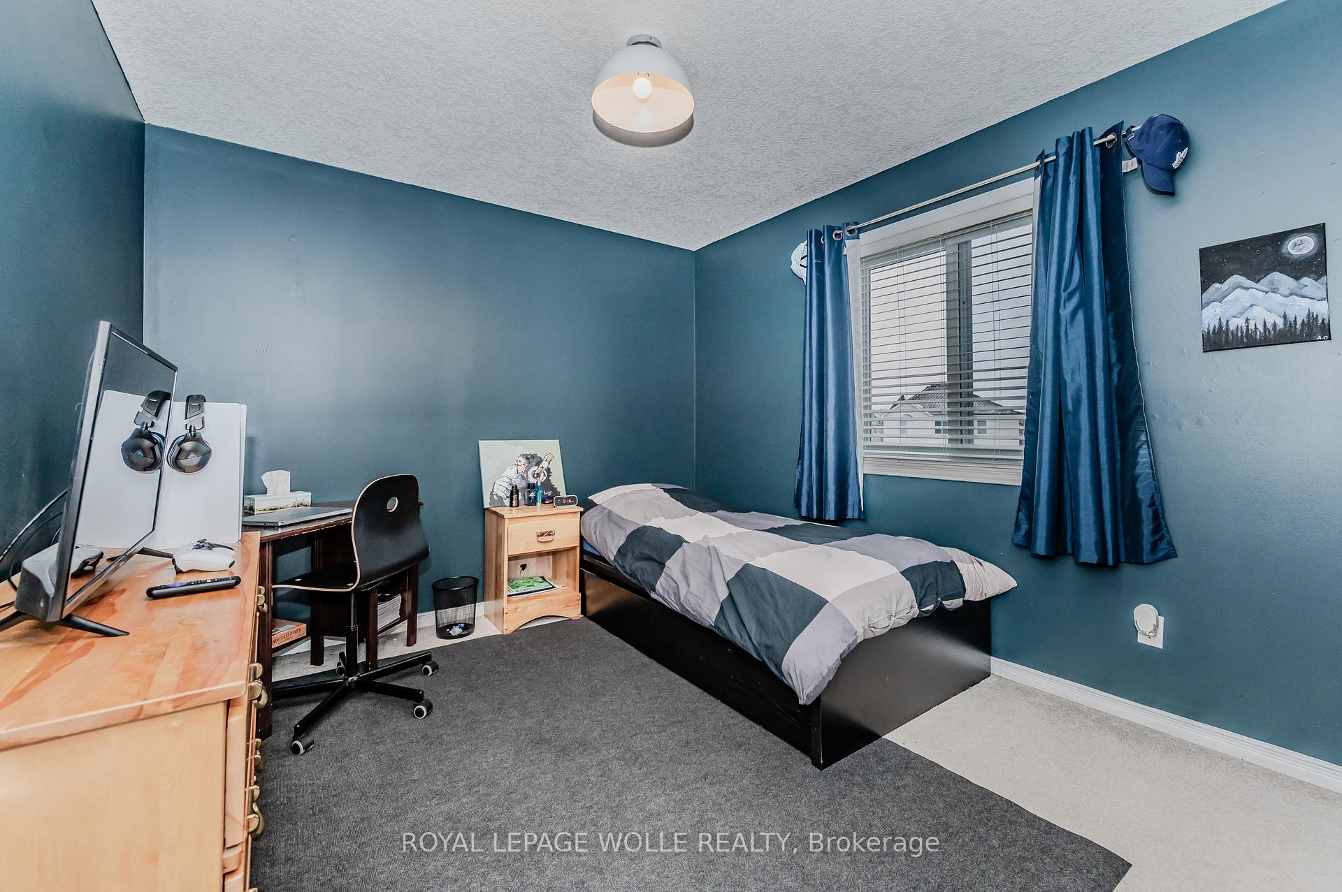 Photo 20 of 618 Doon Drive S, Kitchener — HOMEH