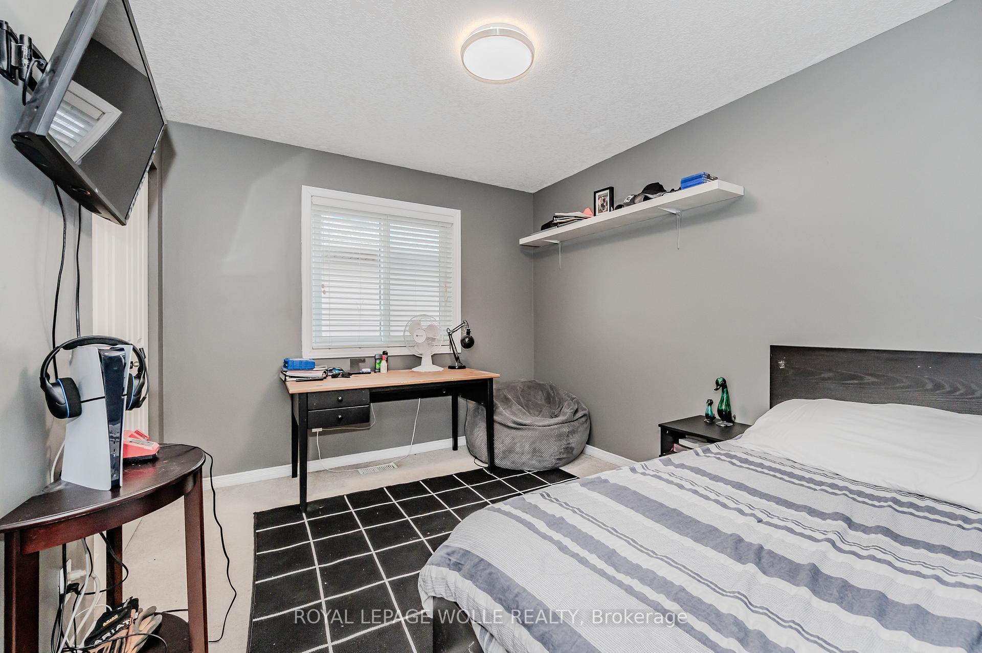 Photo 21 of 618 Doon Drive S, Kitchener — HOMEH