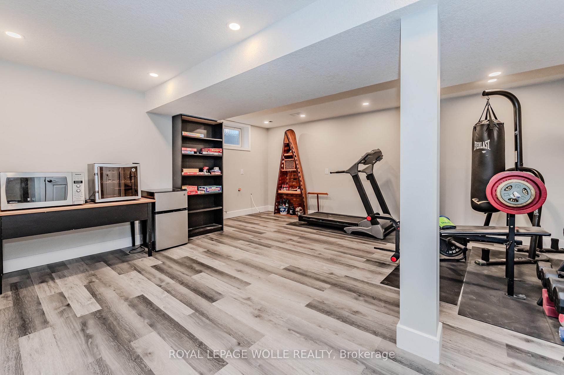 Photo 34 of 618 Doon Drive S, Kitchener — HOMEH