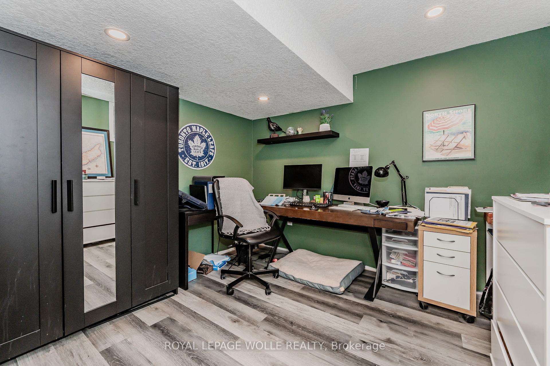 Photo 35 of 618 Doon Drive S, Kitchener — HOMEH