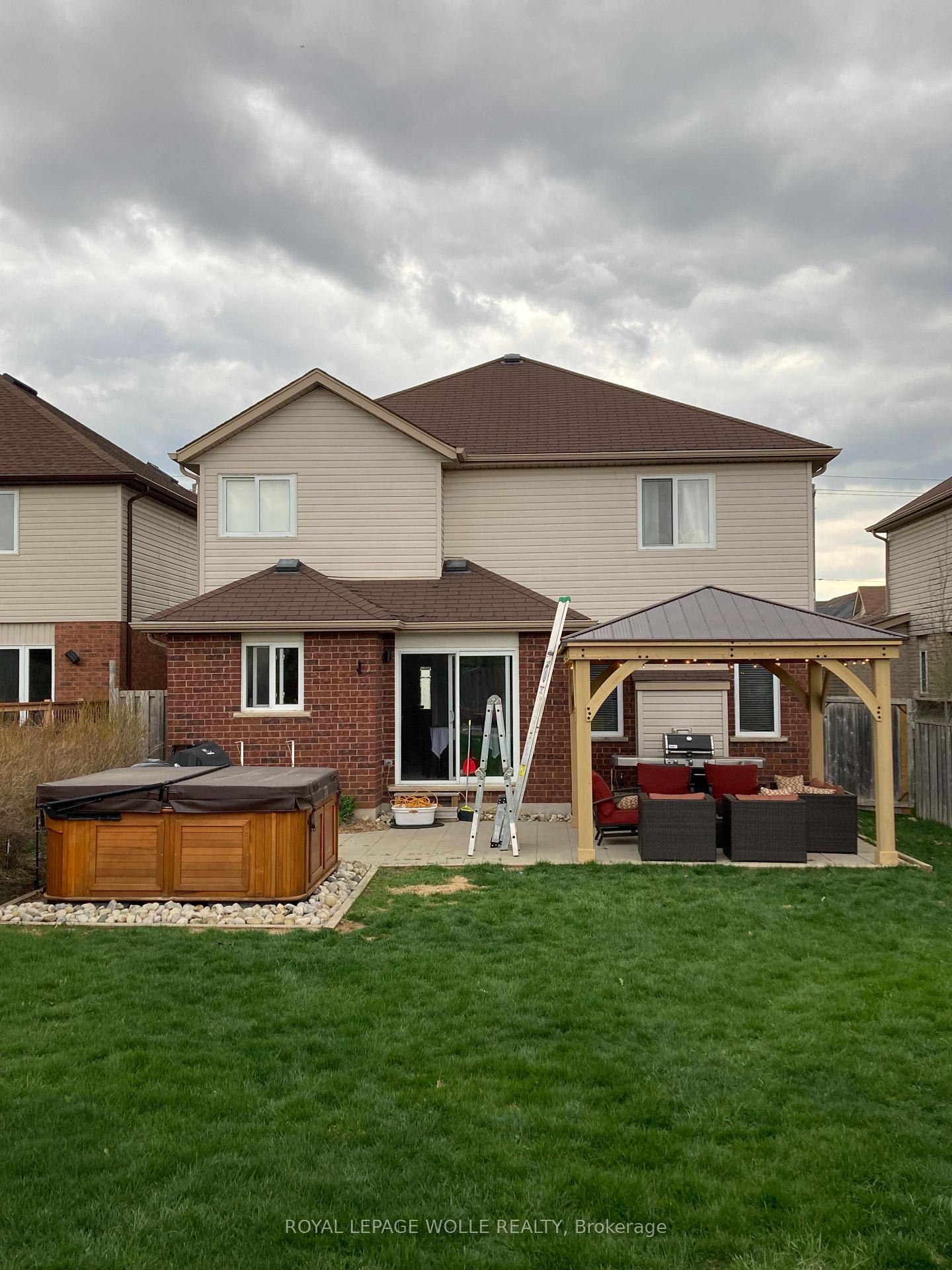 Photo 46 of 618 Doon Drive S, Kitchener — HOMEH