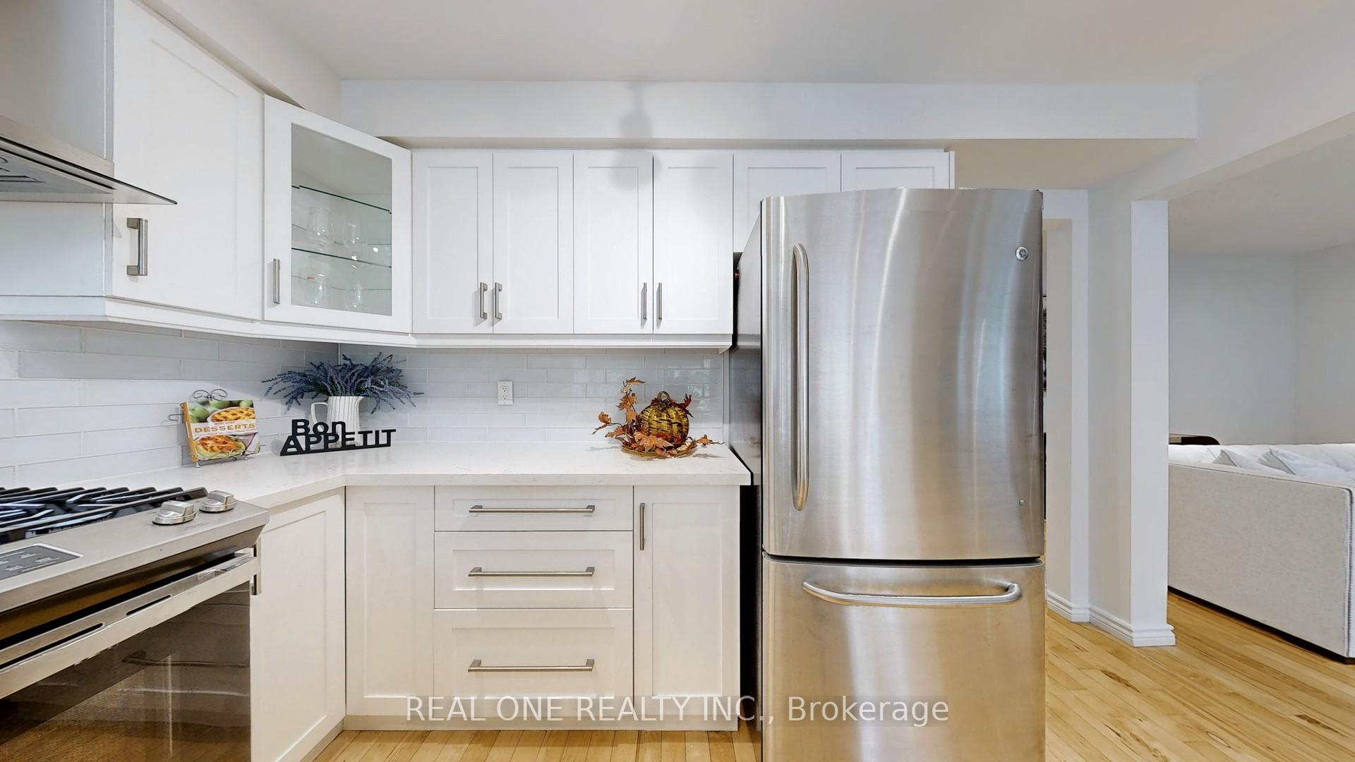 Photo 11 of 35 Aitken Circle, Markham, Unionville — HOMEH