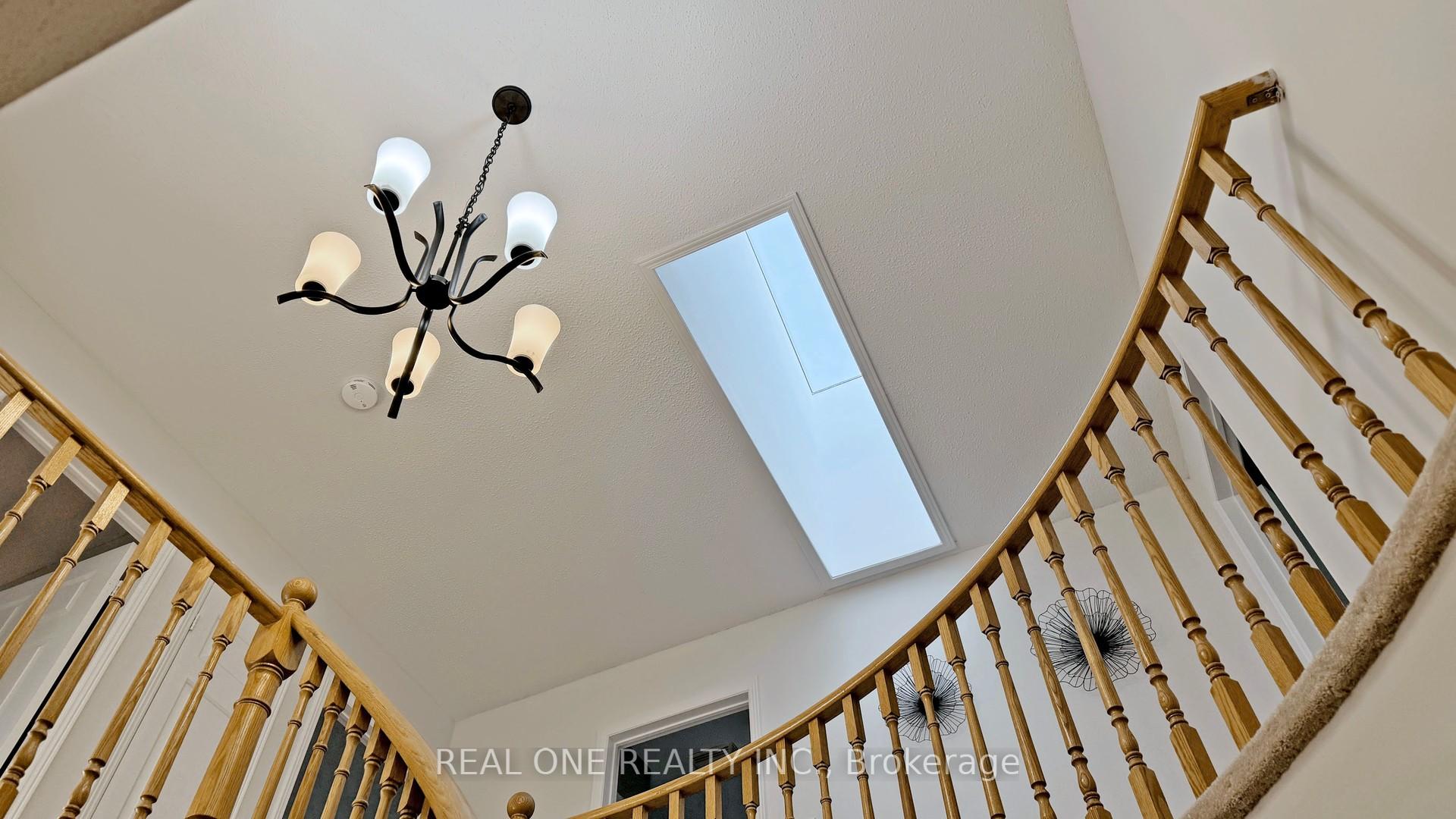 Photo 18 of 35 Aitken Circle, Markham, Unionville — HOMEH