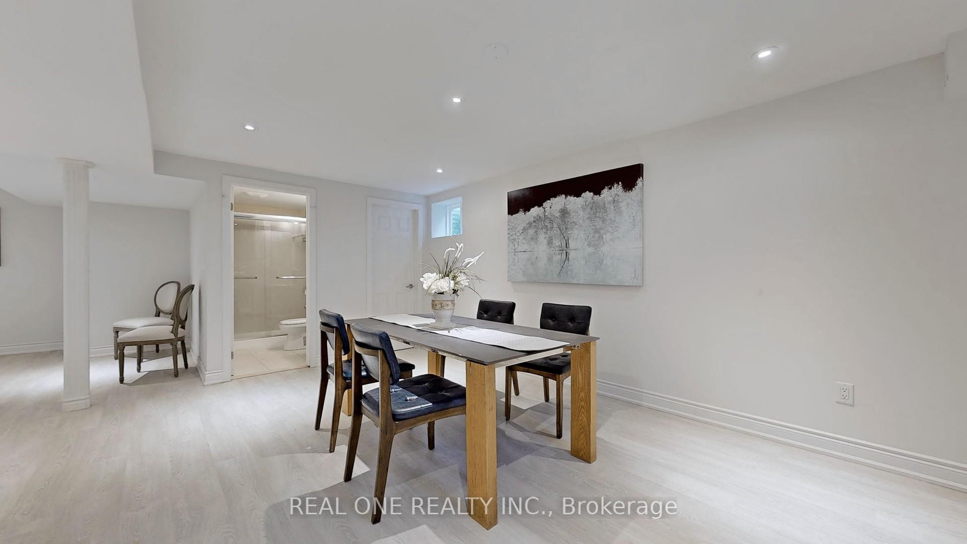 Photo 31 of 35 Aitken Circle, Markham, Unionville — HOMEH