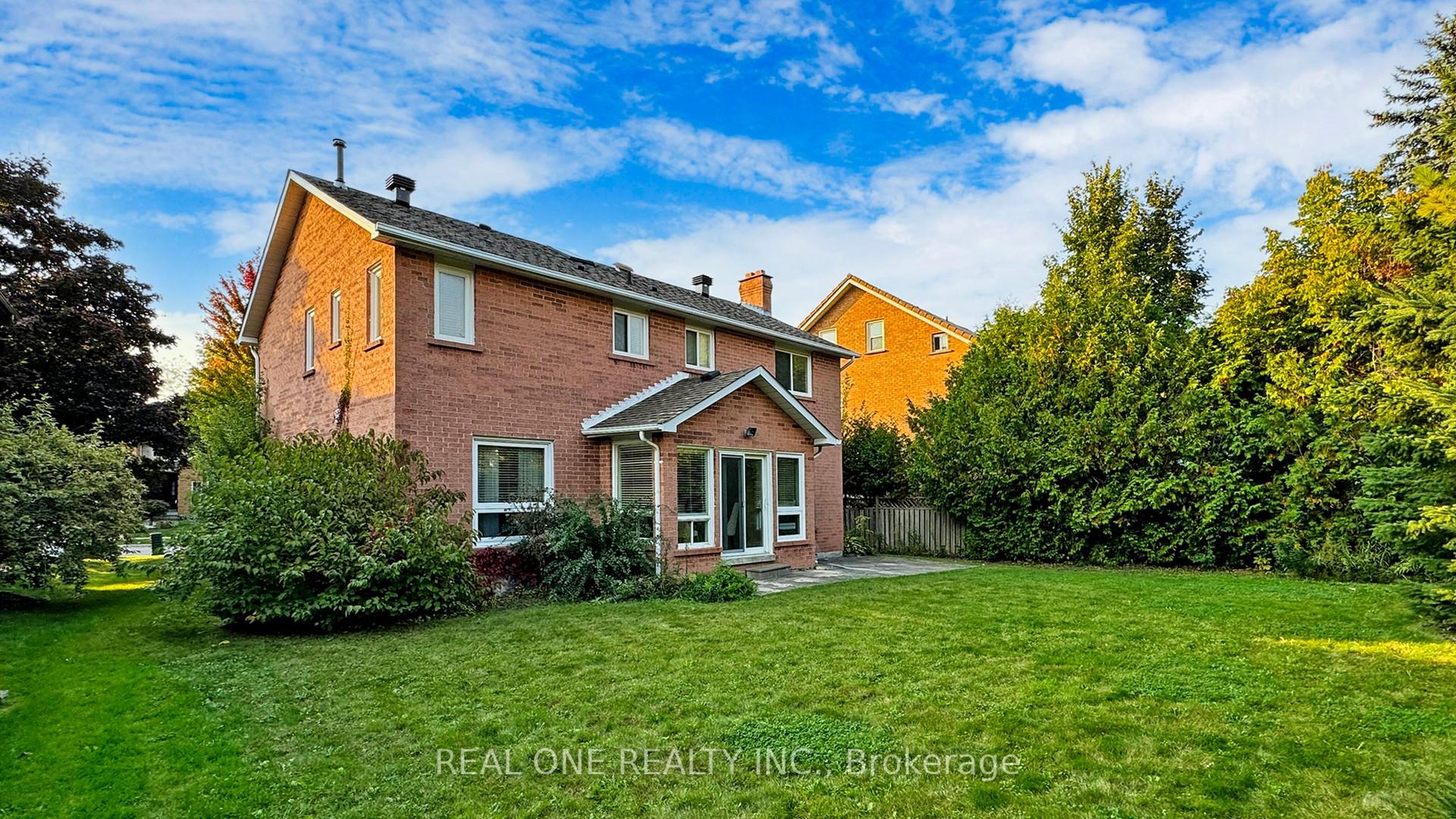 Photo 37 of 35 Aitken Circle, Markham, Unionville — HOMEH
