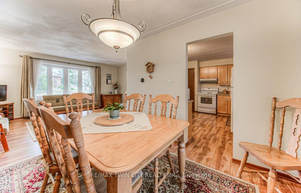 Photo 13 of 45 Nipigon Street, Kitchener — HOMEH