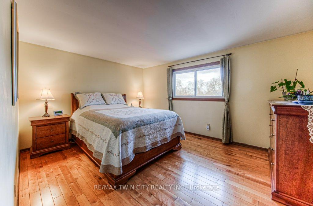 Photo 18 of 45 Nipigon Street, Kitchener — HOMEH