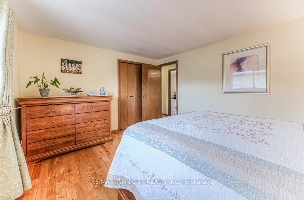 Photo 19 of 45 Nipigon Street, Kitchener — HOMEH