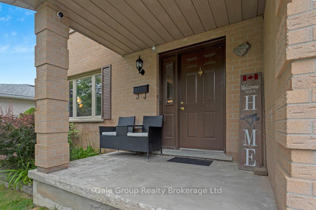 Photo 2 of 148 Rolling Meadows Drive, Kitchener, Forest Heights — HOMEH