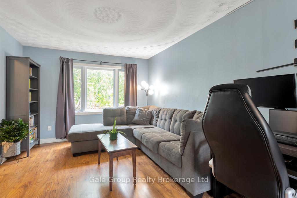 Photo 5 of 148 Rolling Meadows Drive, Kitchener, Forest Heights — HOMEH