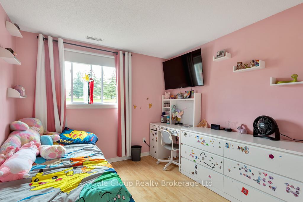 Photo 14 of 148 Rolling Meadows Drive, Kitchener, Forest Heights — HOMEH
