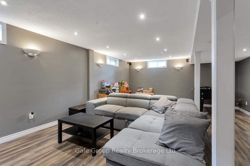 Photo 21 of 148 Rolling Meadows Drive, Kitchener, Forest Heights — HOMEH