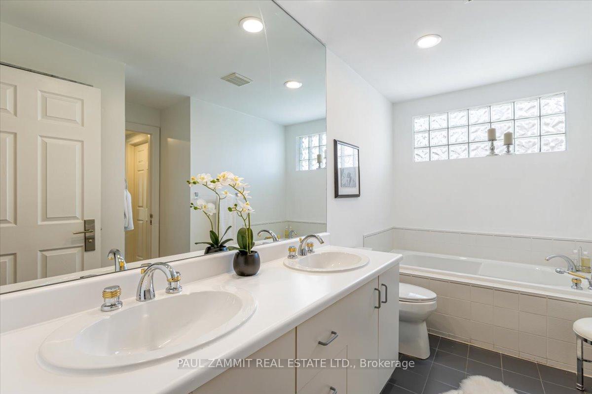 Photo 35 of 162 Bayview Fairways Drive, Markham, Bayview Fairway-Bayview Country Club Estates — HOMEH