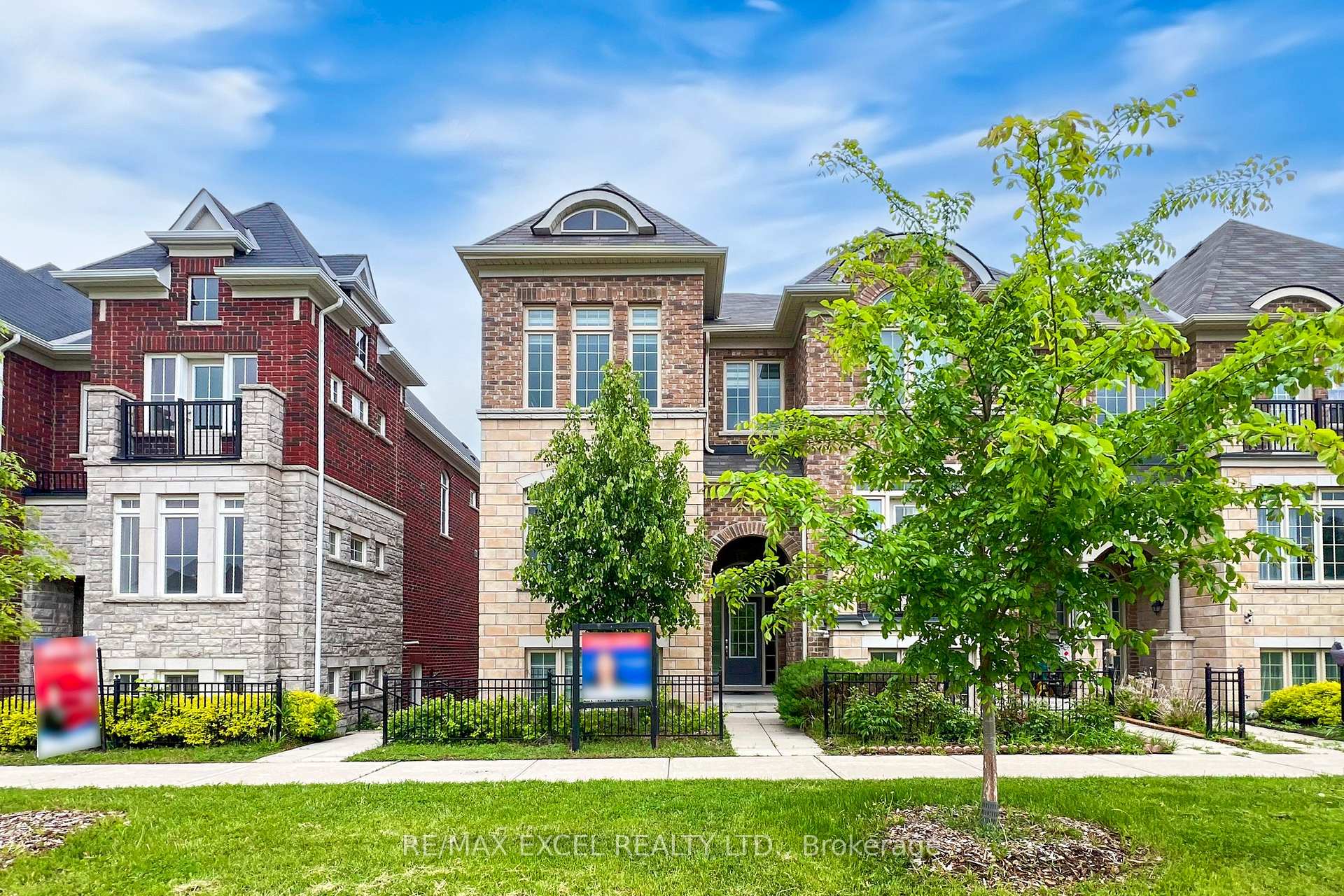 Front of 283 Dundas Way