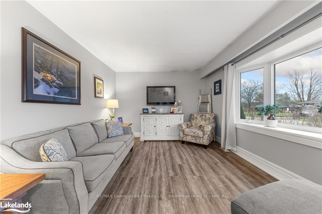 Photo 5 of 261 Castle Road, Midland — HOMEH