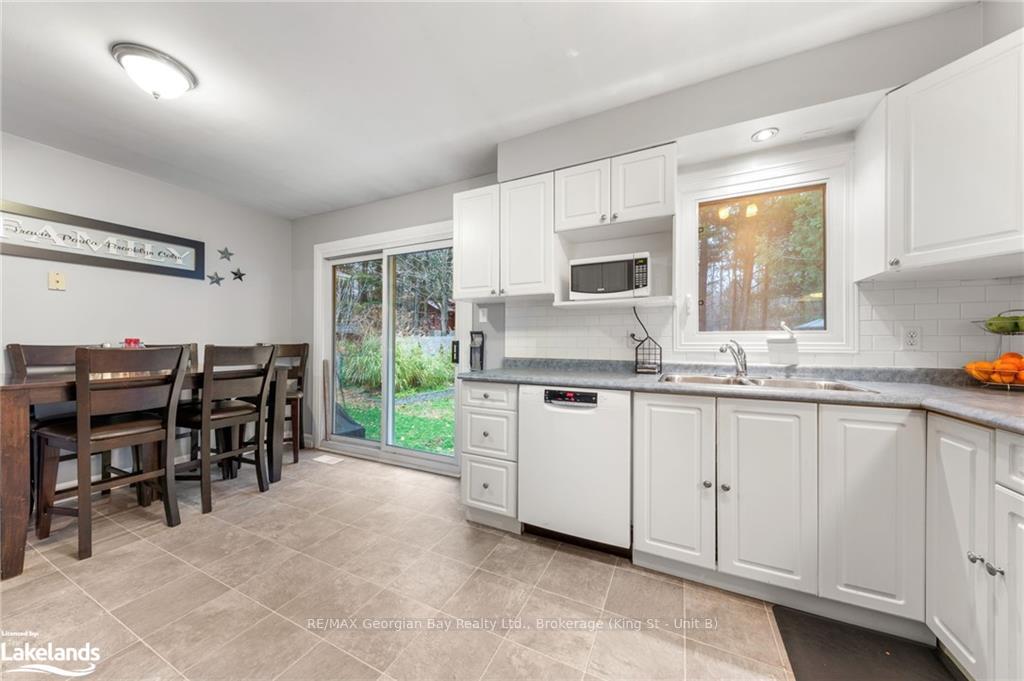 Photo 7 of 261 Castle Road, Midland — HOMEH