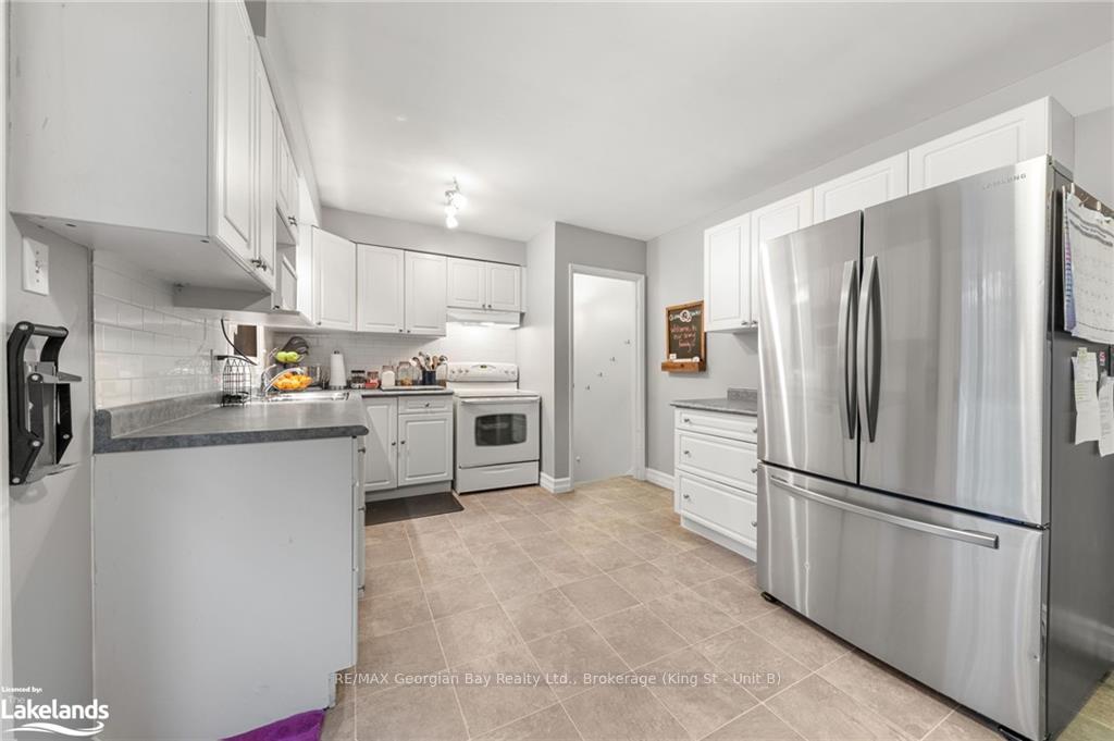 Photo 8 of 261 Castle Road, Midland — HOMEH