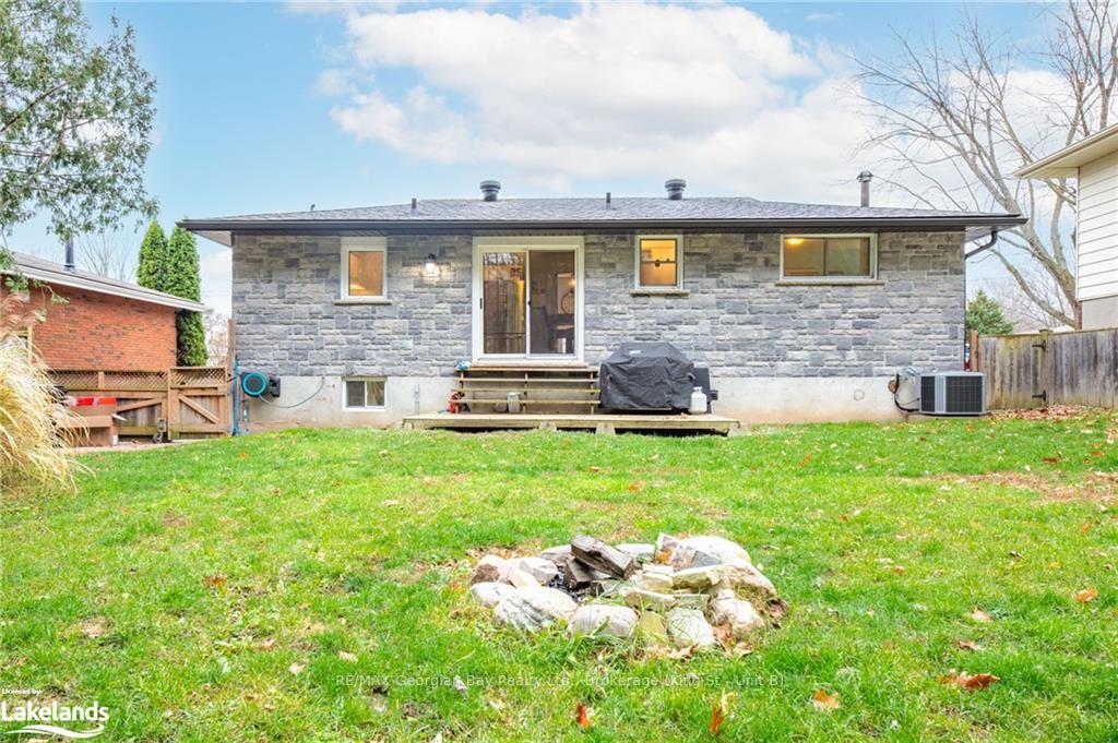 Photo 25 of 261 Castle Road, Midland — HOMEH