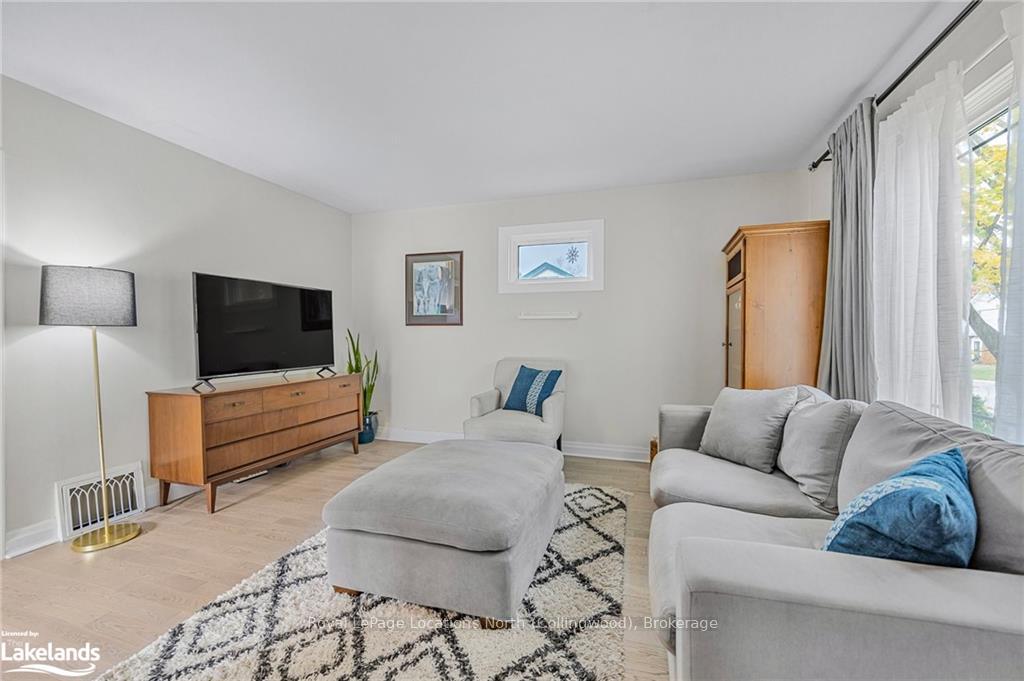 Photo 10 of 514 Queen Street, Midland — HOMEH
