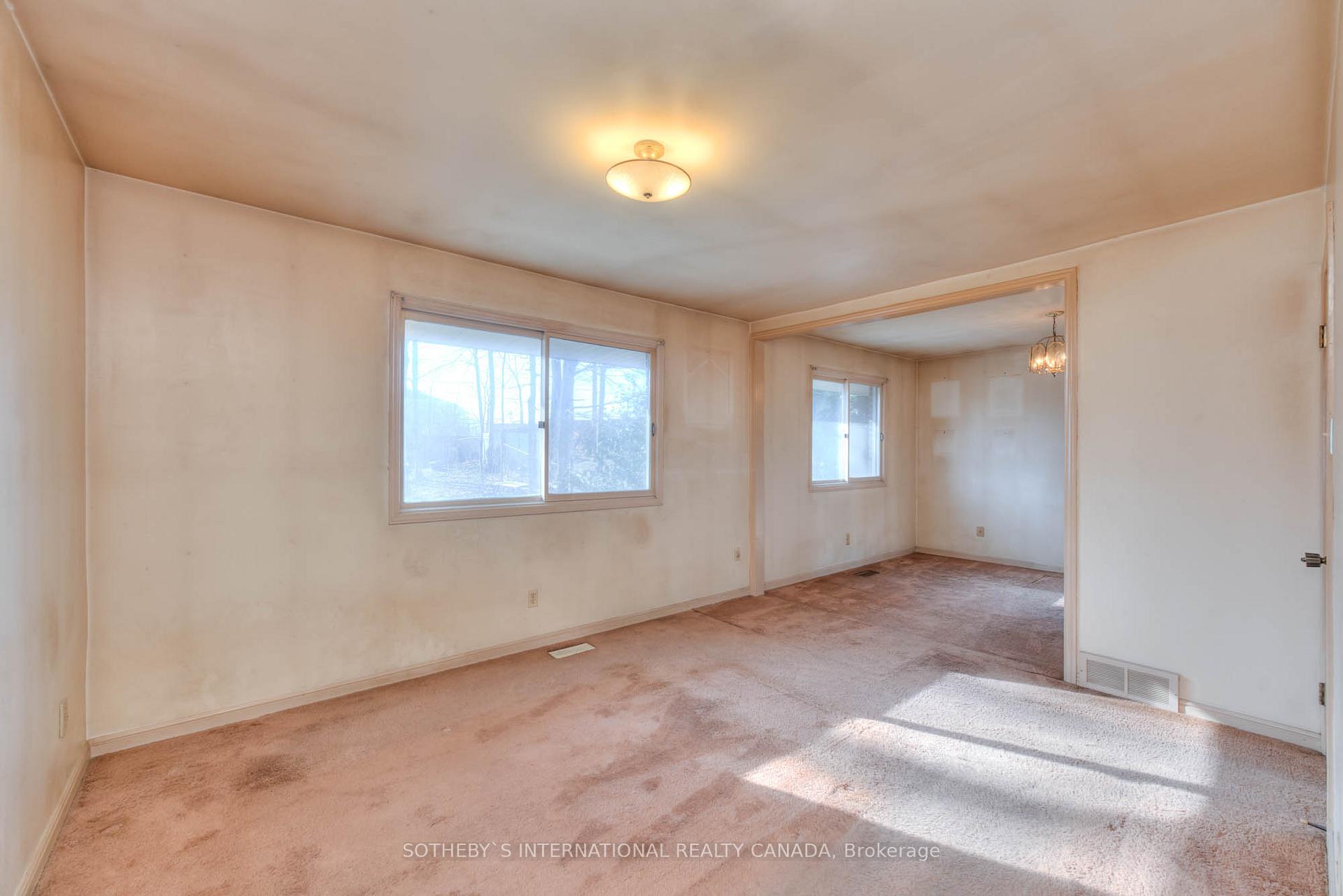 Photo 16 of 223 Southwood Drive, Kitchener — HOMEH