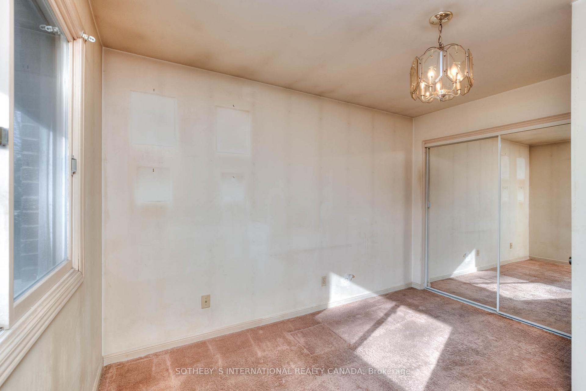 Photo 18 of 223 Southwood Drive, Kitchener — HOMEH