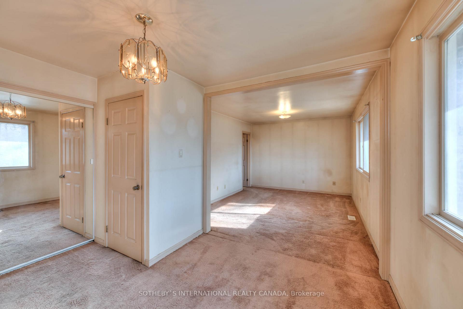 Photo 19 of 223 Southwood Drive, Kitchener — HOMEH