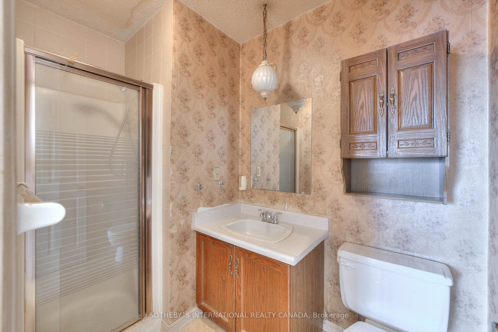 Photo 20 of 223 Southwood Drive, Kitchener — HOMEH
