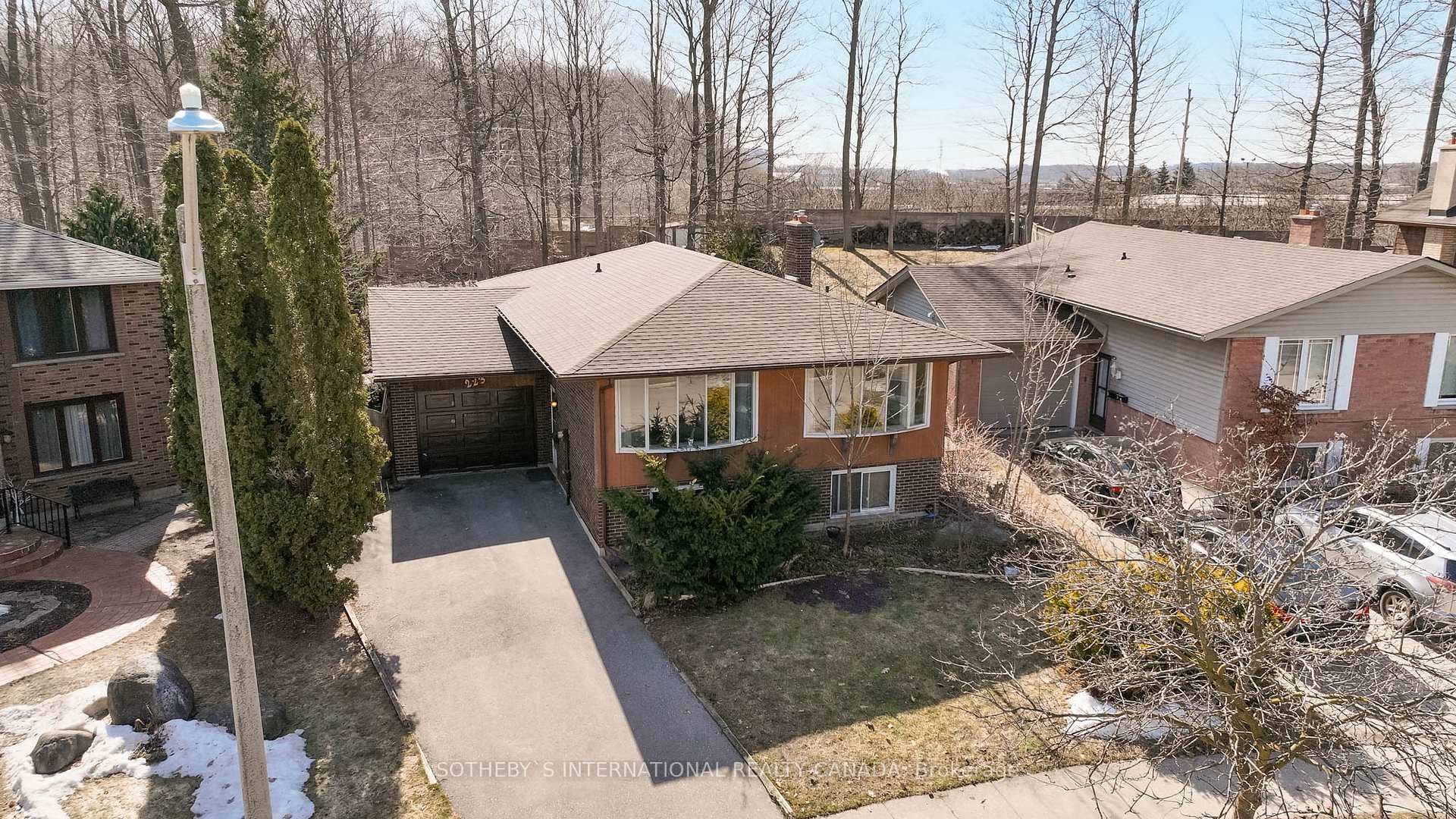Photo 43 of 223 Southwood Drive, Kitchener — HOMEH
