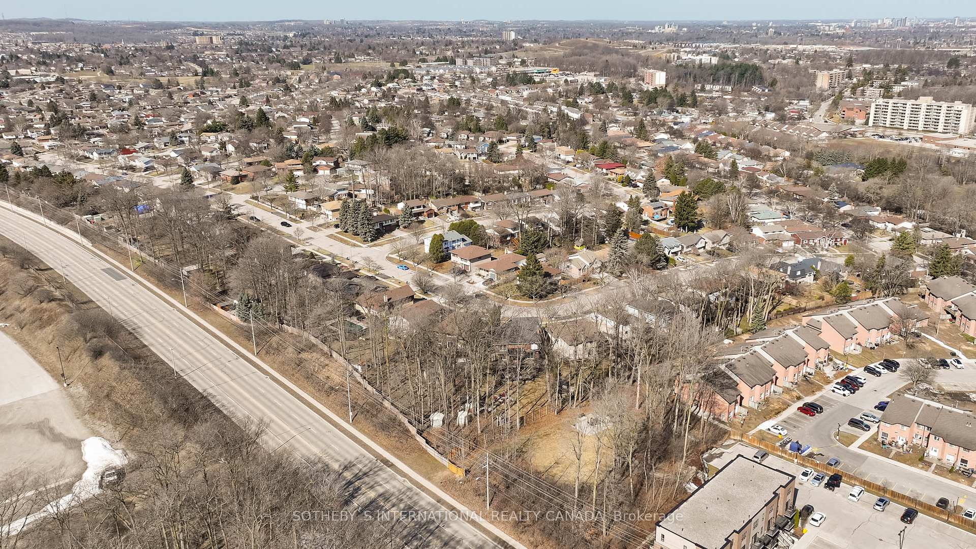 Photo 49 of 223 Southwood Drive, Kitchener — HOMEH
