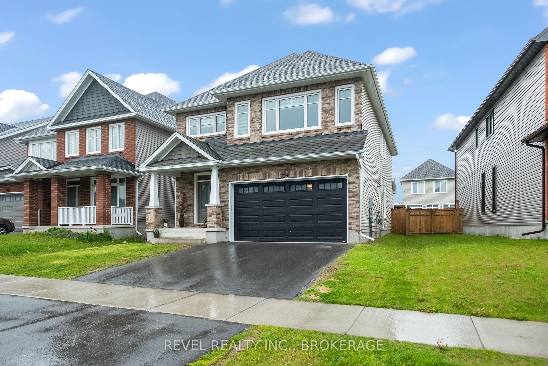 Photo 2 of 709 Riverview Way, Kingston, Kingston East (Incl Barret Crt) — HOMEH