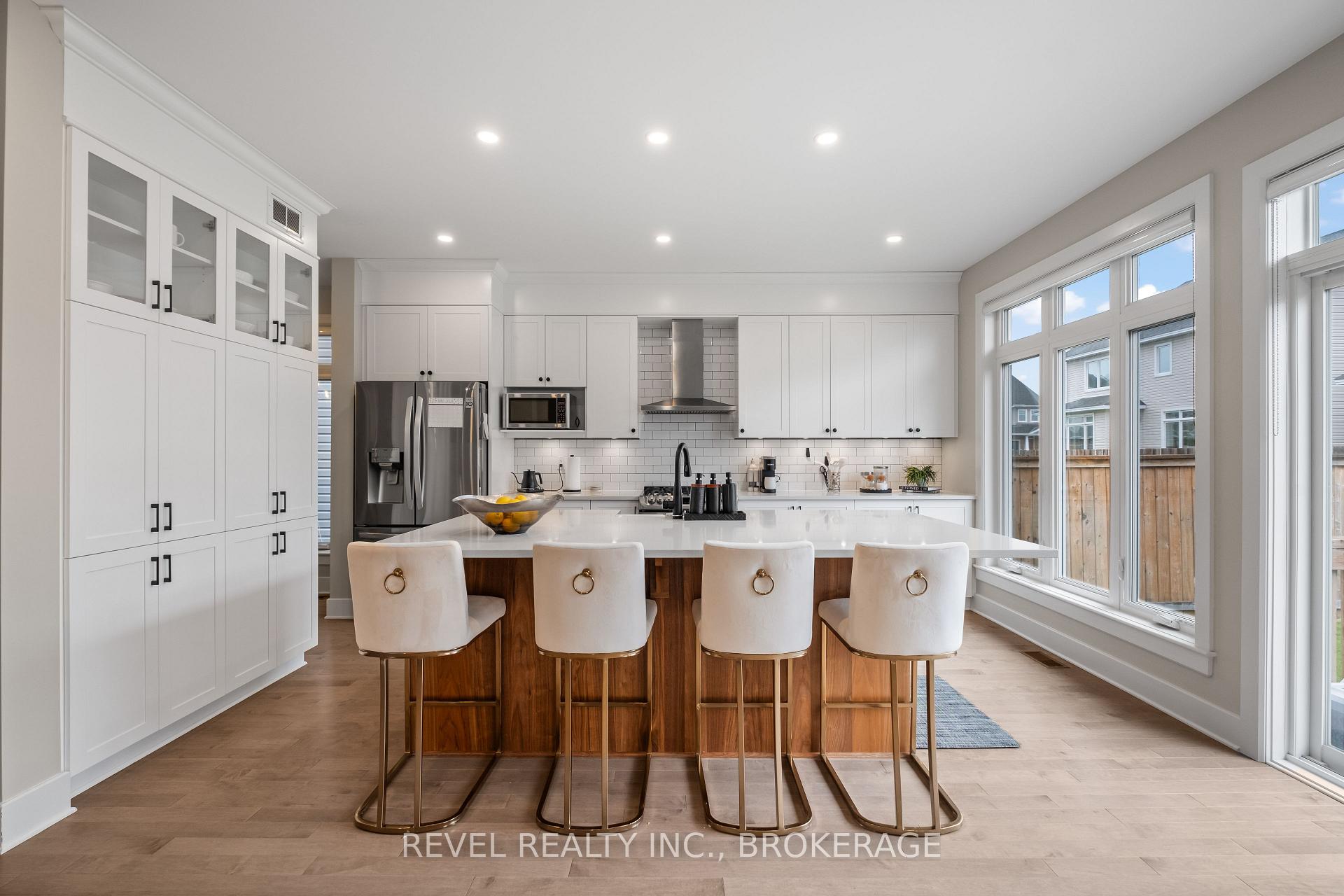 Photo 12 of 709 Riverview Way, Kingston, Kingston East (Incl Barret Crt) — HOMEH