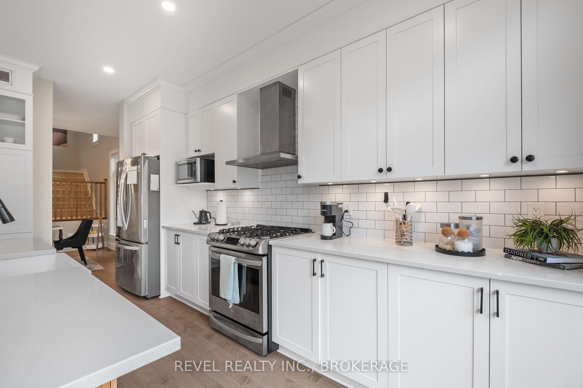 Photo 14 of 709 Riverview Way, Kingston, Kingston East (Incl Barret Crt) — HOMEH