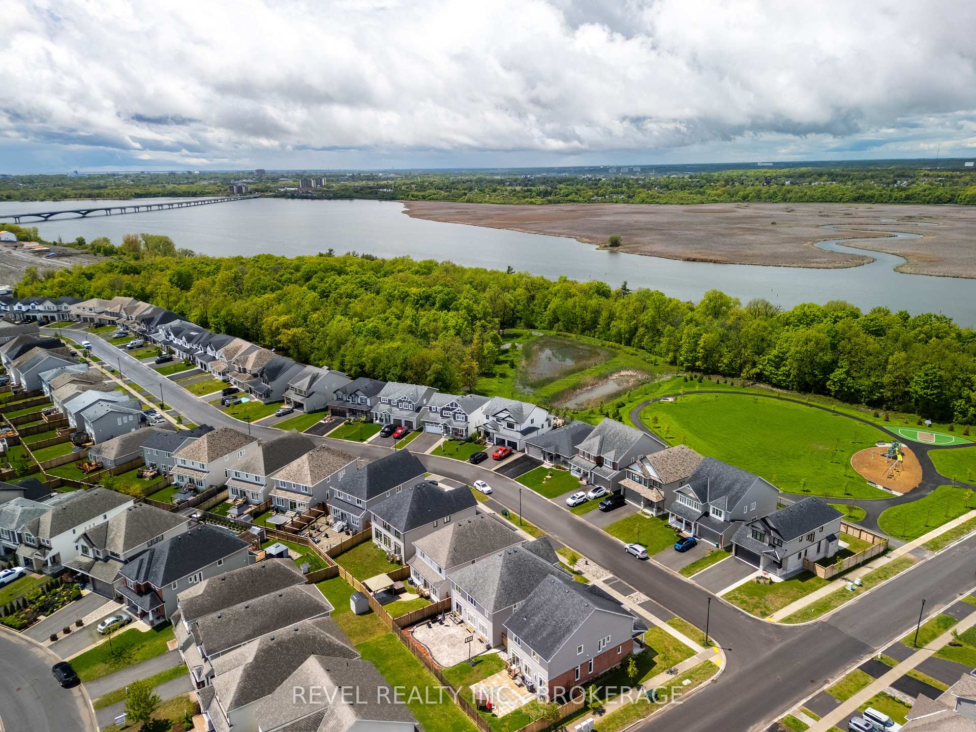 Photo 48 of 709 Riverview Way, Kingston, Kingston East (Incl Barret Crt) — HOMEH