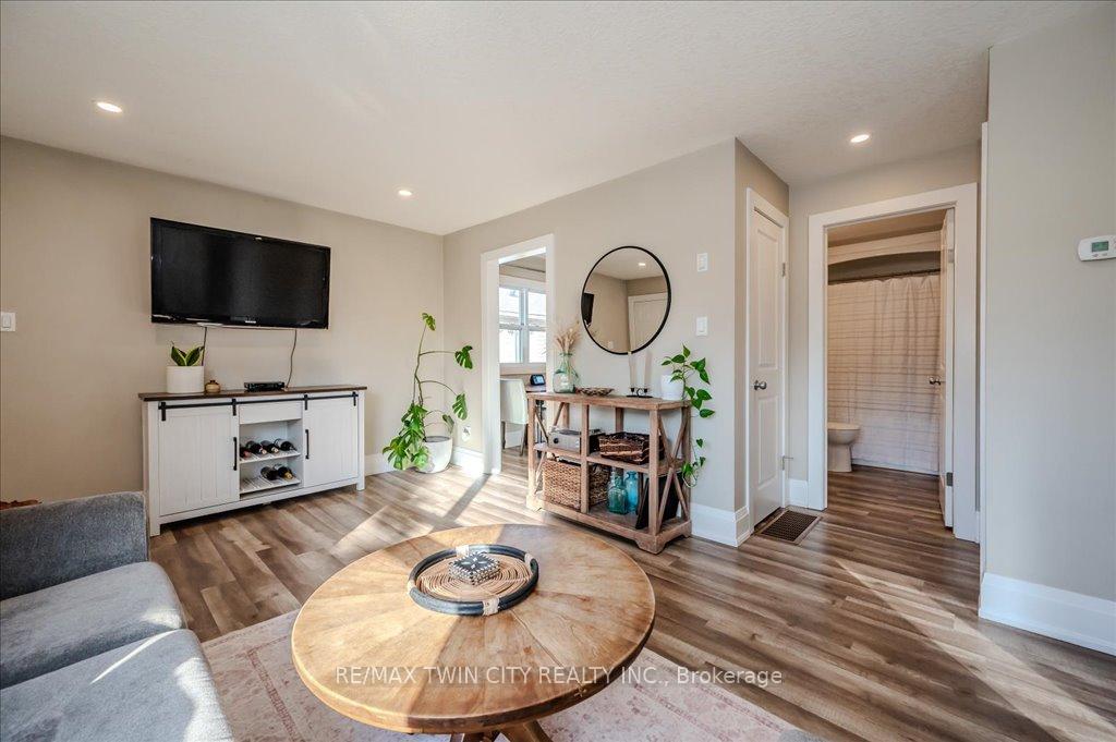 Photo 5 of 24 Perth Road, Kitchener — HOMEH