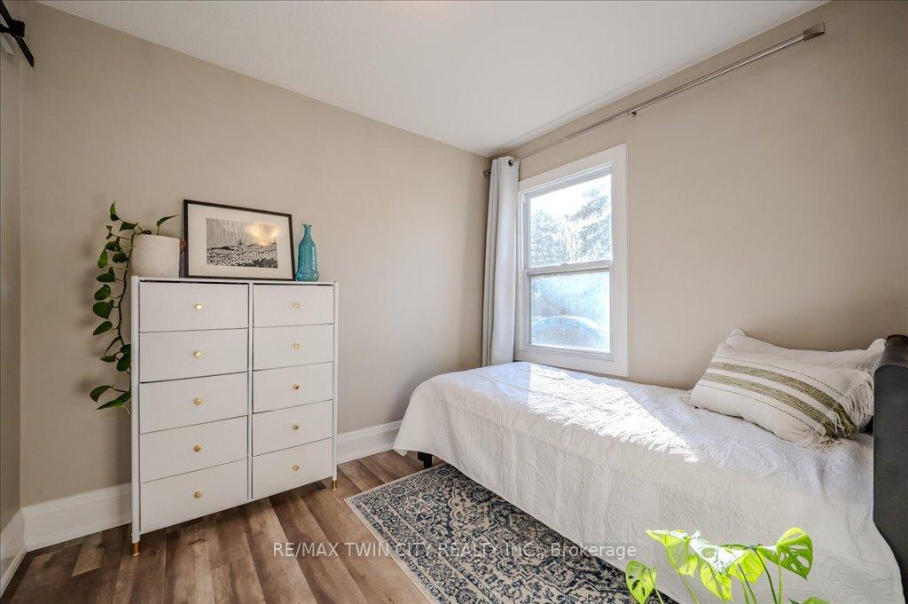 Photo 9 of 24 Perth Road, Kitchener — HOMEH