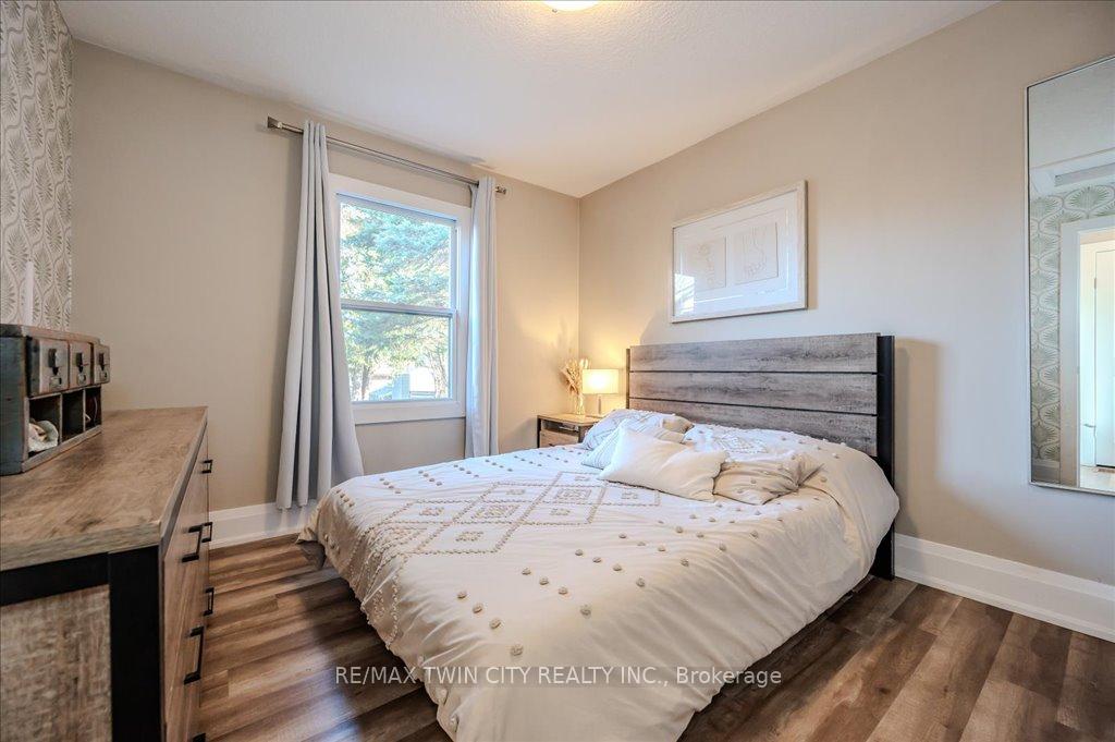 Photo 11 of 24 Perth Road, Kitchener — HOMEH