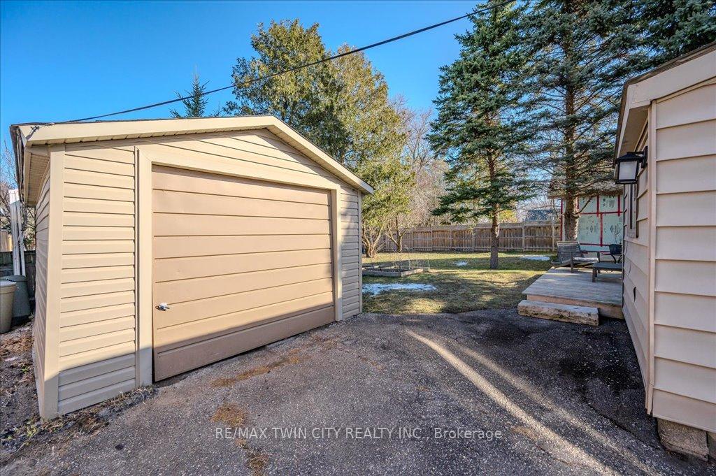 Photo 13 of 24 Perth Road, Kitchener — HOMEH