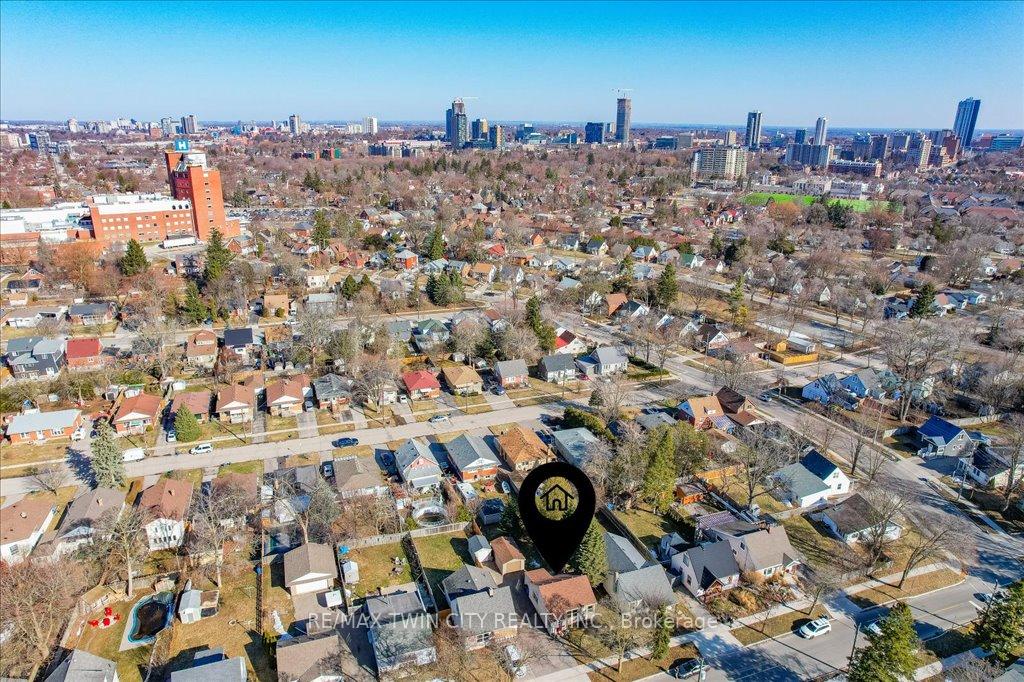 Photo 16 of 24 Perth Road, Kitchener — HOMEH