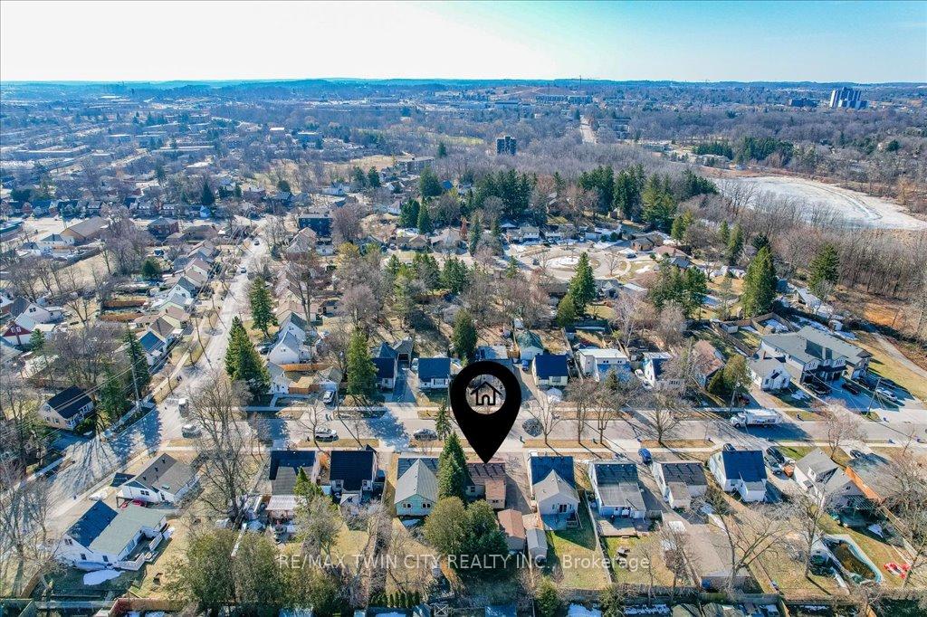 Photo 18 of 24 Perth Road, Kitchener — HOMEH