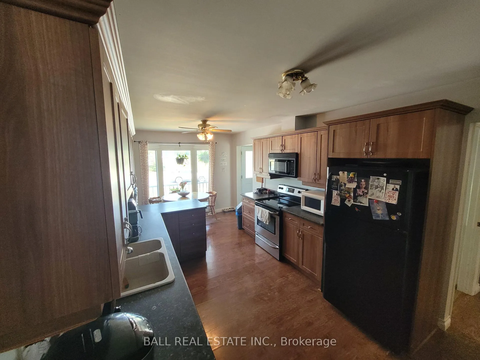 Photo 11 of 32 Champlain Boulevard, Kawartha Lakes, Lindsay — HOMEH