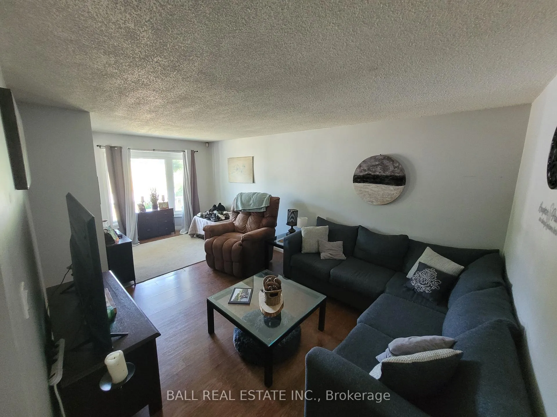 Photo 13 of 32 Champlain Boulevard, Kawartha Lakes, Lindsay — HOMEH