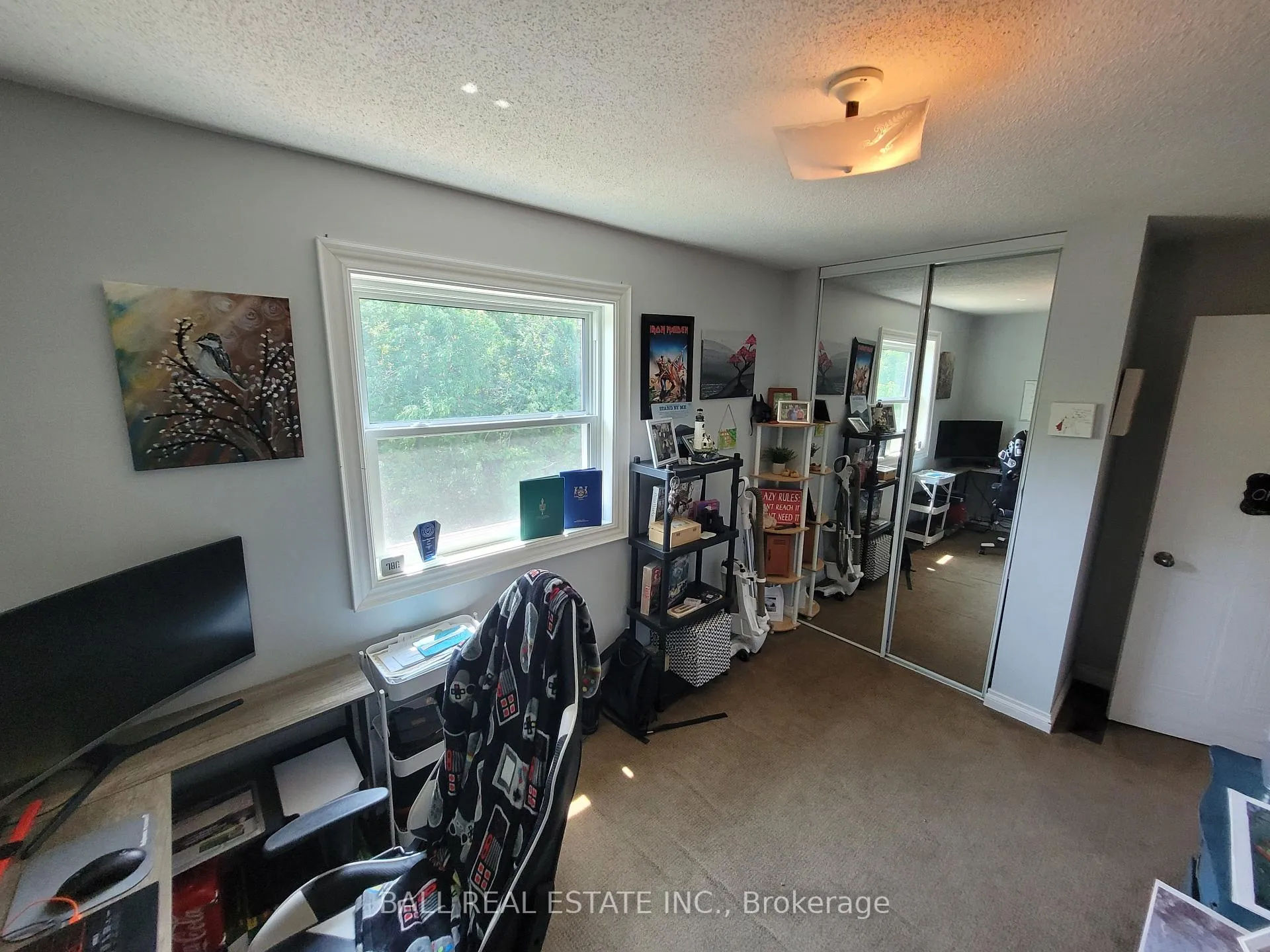 Photo 19 of 32 Champlain Boulevard, Kawartha Lakes, Lindsay — HOMEH