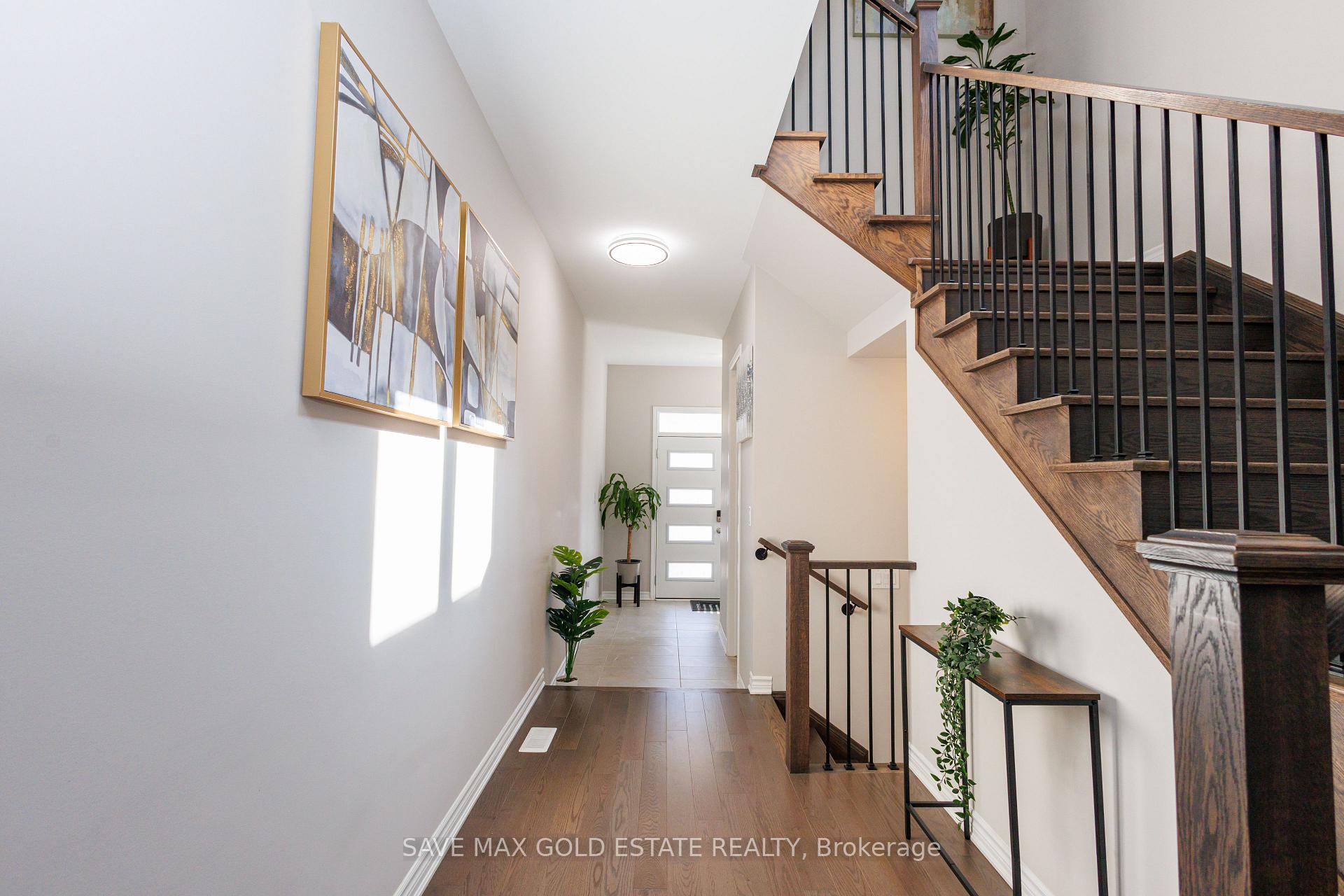 Photo 7 of 1659 Whitlock Avenue, Milton, Bowes — HOMEH