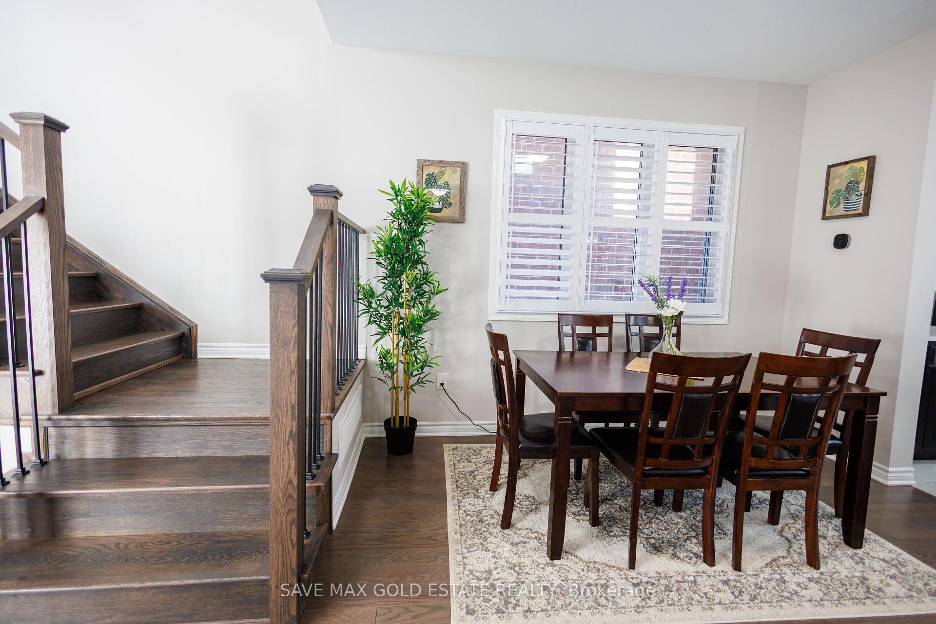 Photo 8 of 1659 Whitlock Avenue, Milton, Bowes — HOMEH